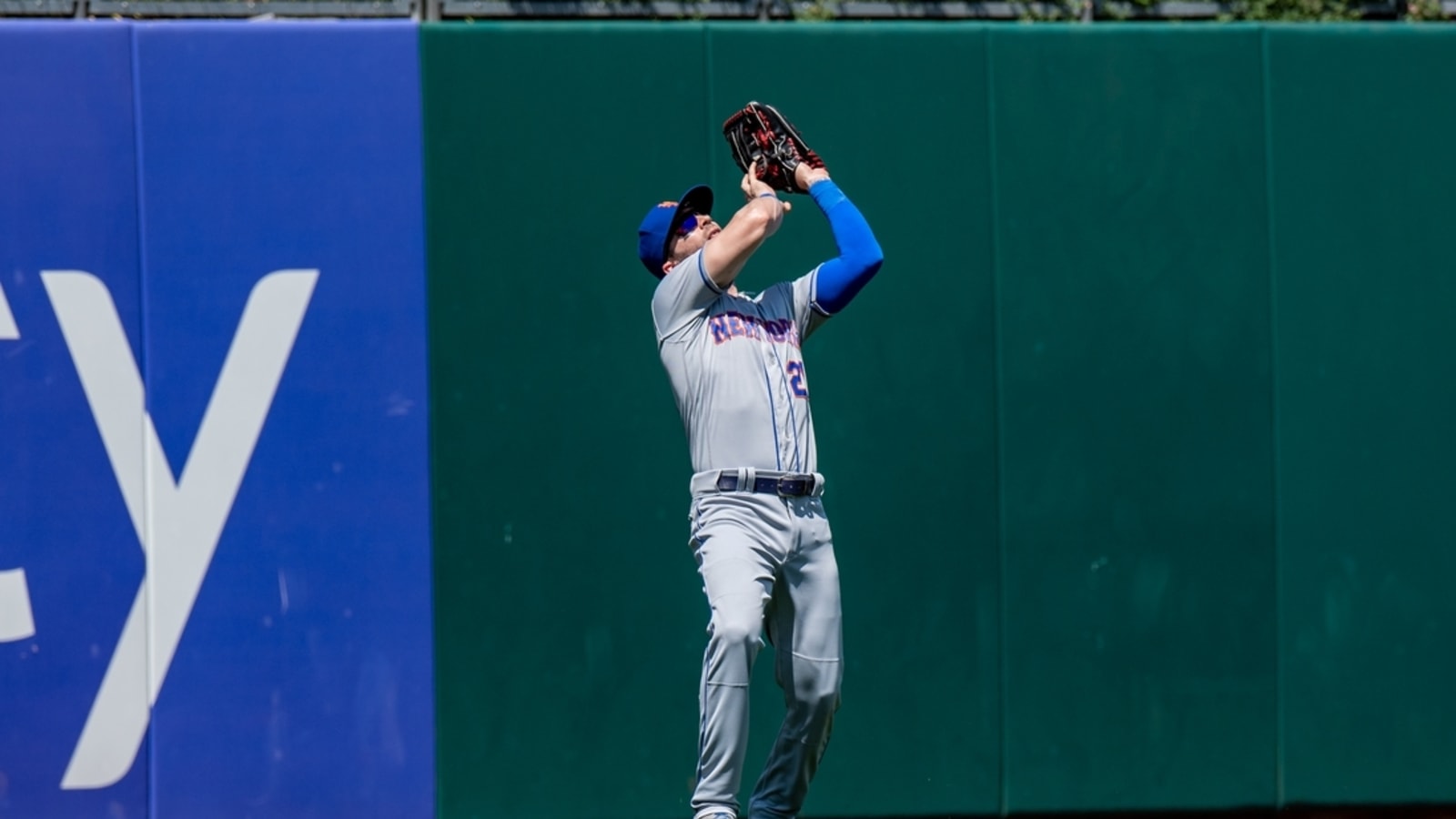 Ex-OF Tyler Naquin attempting to make Guardians as pitcher
