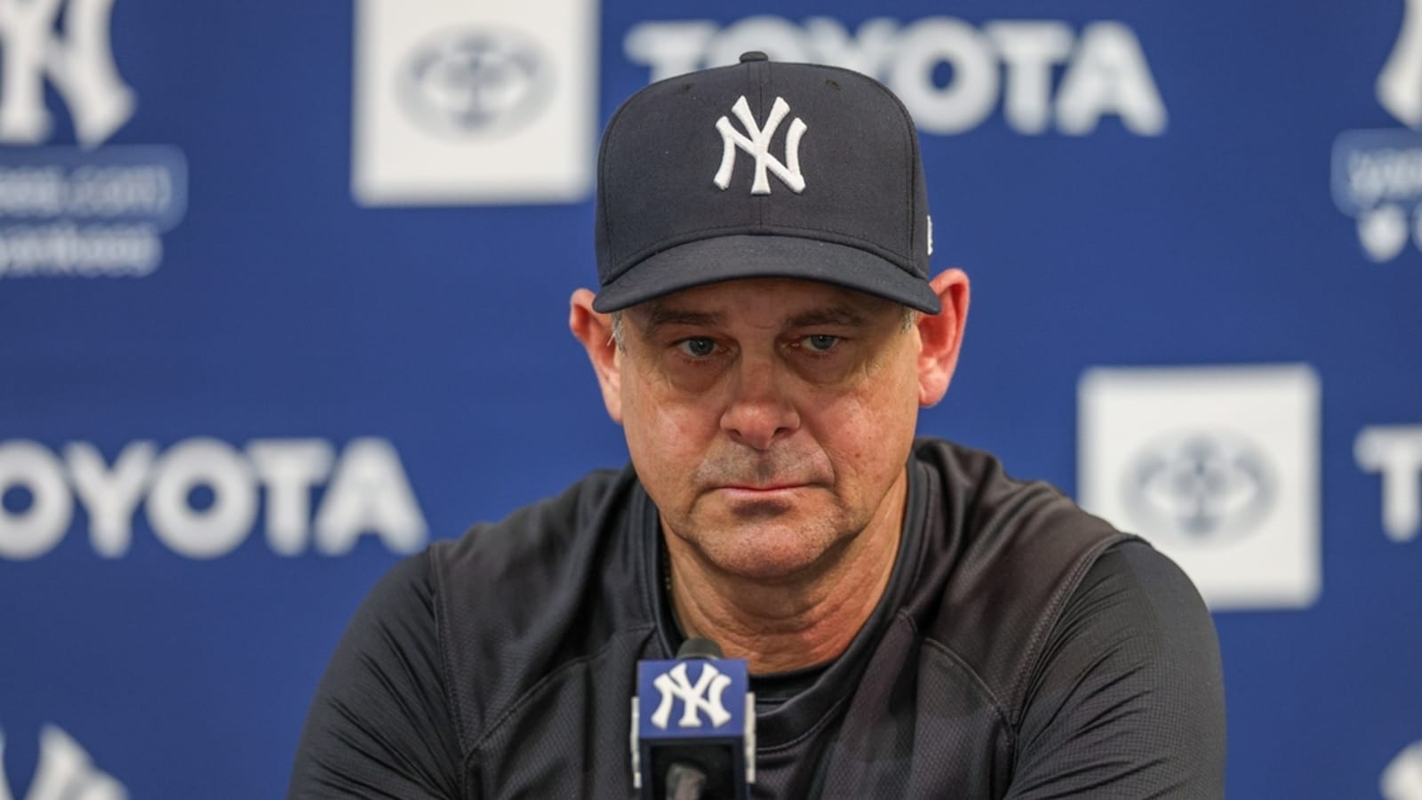 Yankees extend Aaron Boone's contract through 2027