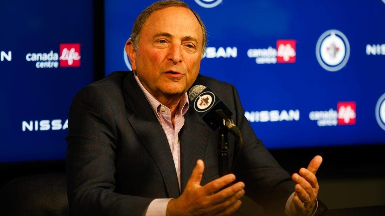 Commissioner: NHL &#39;exploring our options&#39; with Coyotes