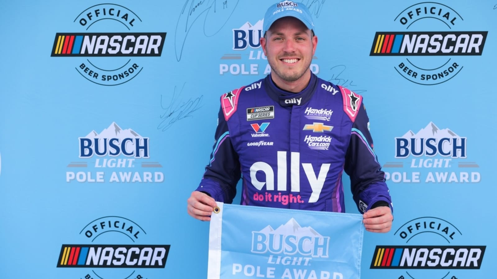 Alex Bowman wins the pole for Cup race at Miami