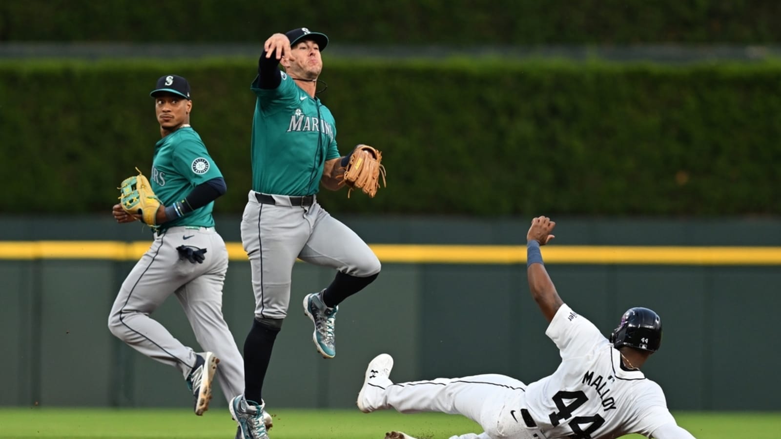 Tigers top Mariners in 10th for third straight win