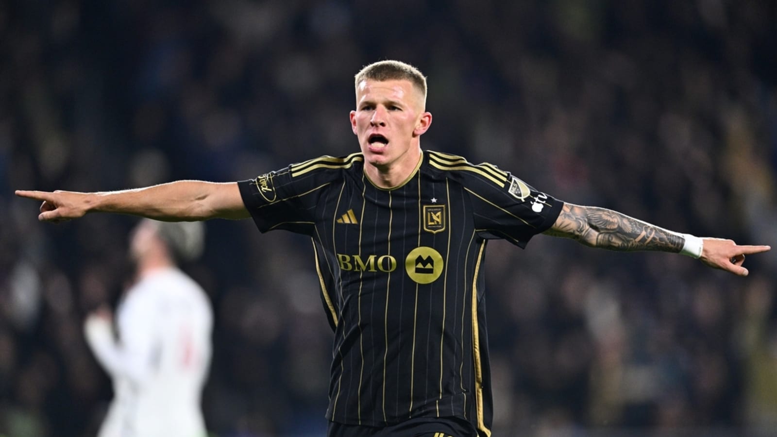 Mateusz Bogusz lifts LAFC over Whitecaps, into West semis
