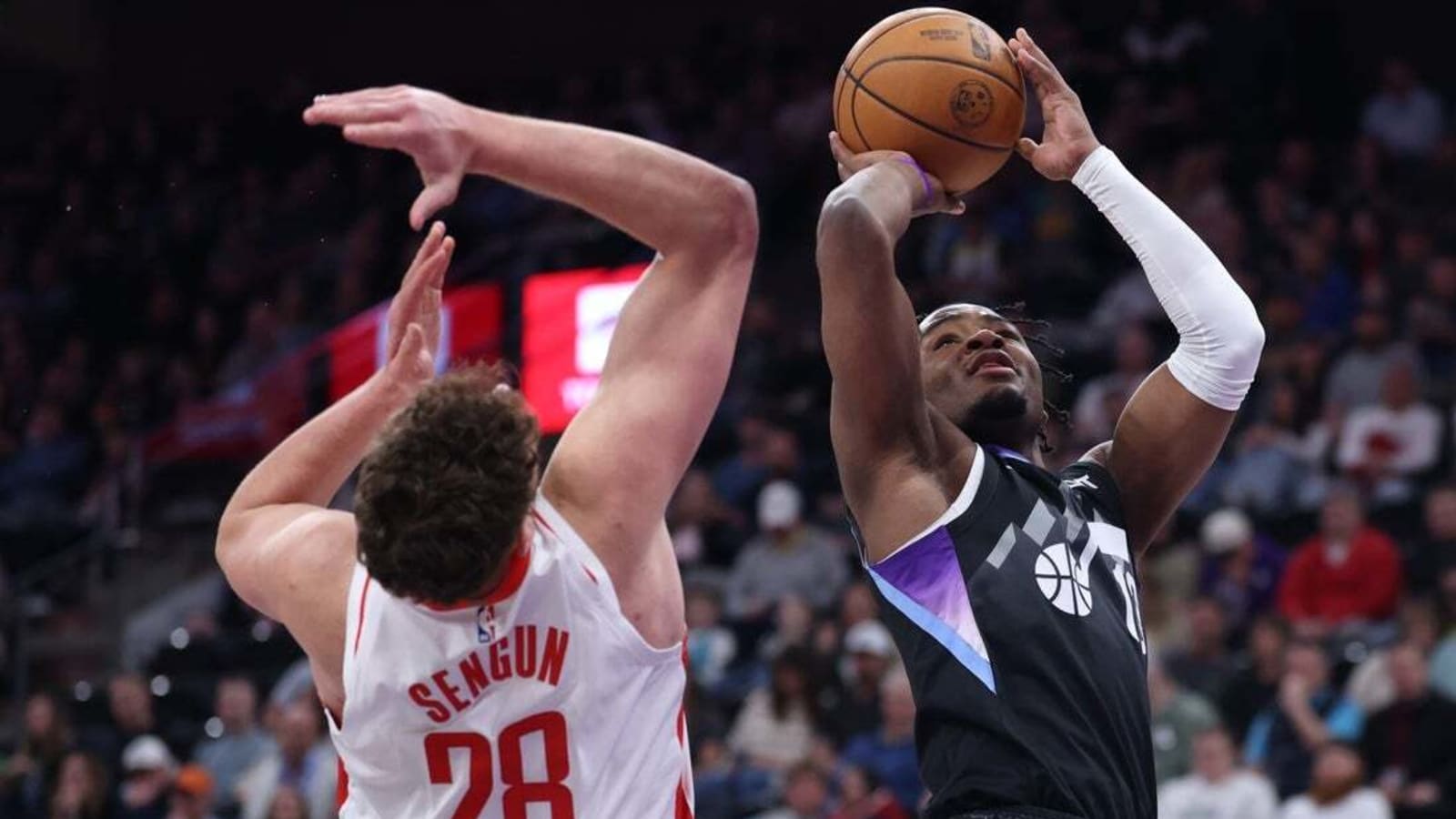 Alperen Sengun, surging Rockets top skidding Jazz