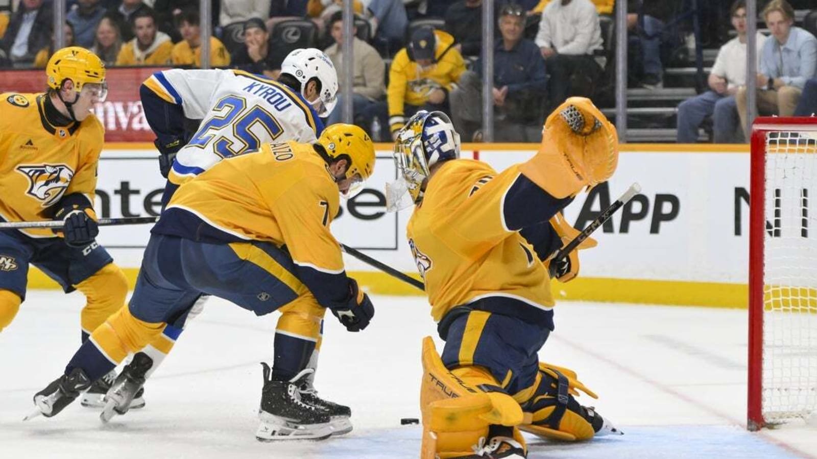 Dylan Holloway beats Blues as Predators win eighth straight