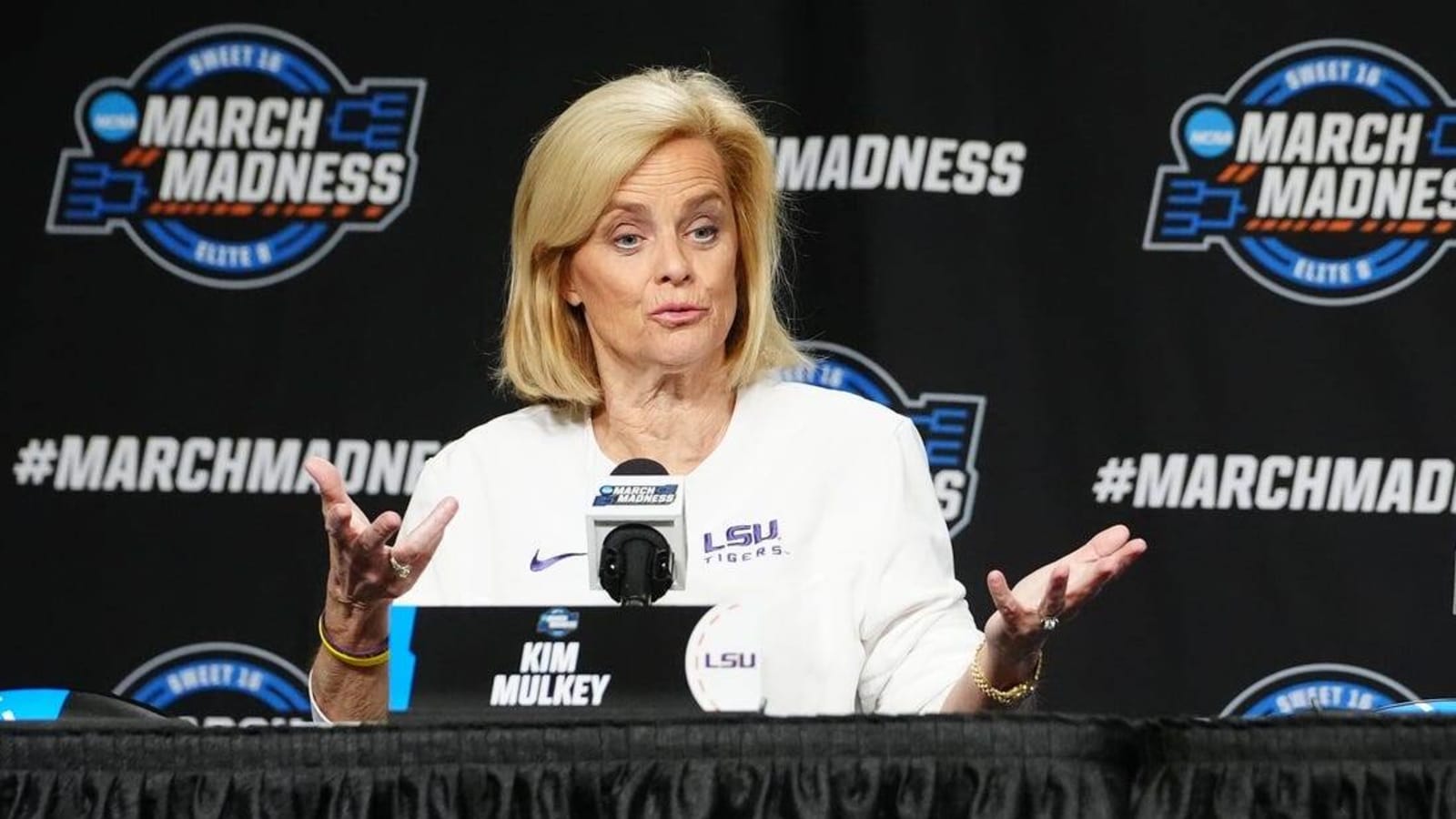 Kim Mulkey&#39;s controversial coaching style addressed in much-anticipated  profile