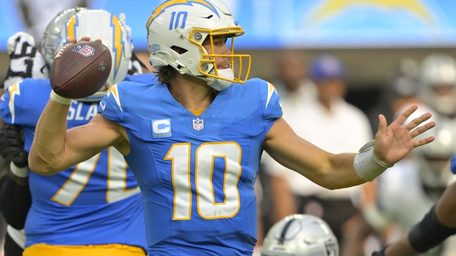 Playoff-bound Chargers not sitting starters in finale vs. Raiders