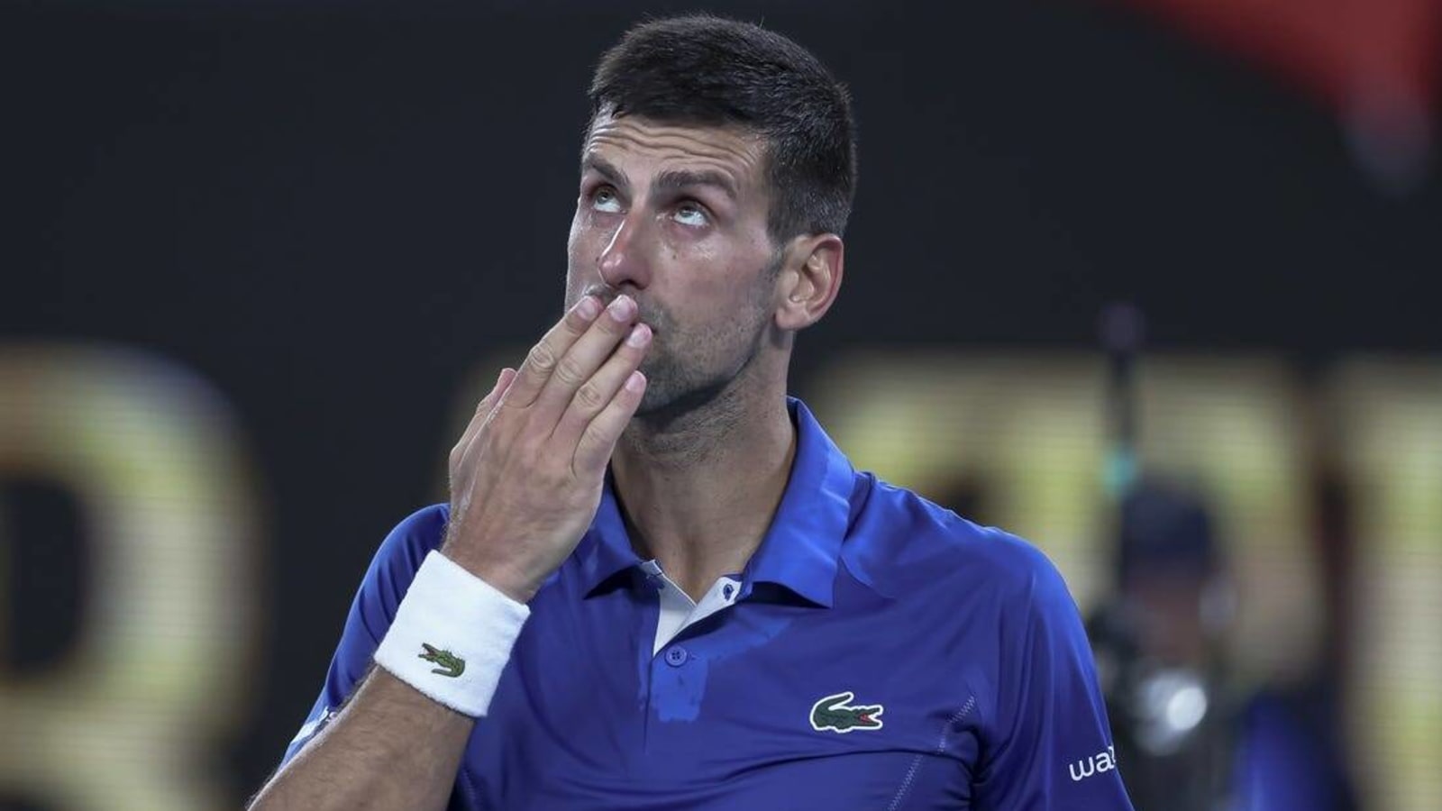 Novak Djokovic zips into quarterfinals at Australian Open