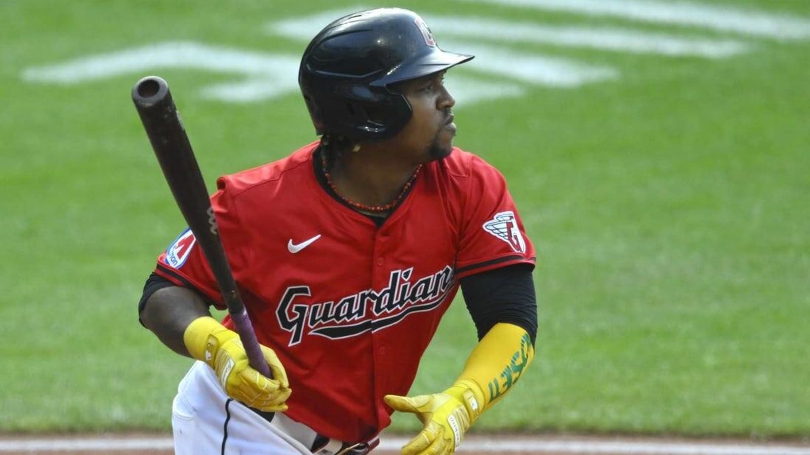 Guardians hold off Mets for 5th straight win