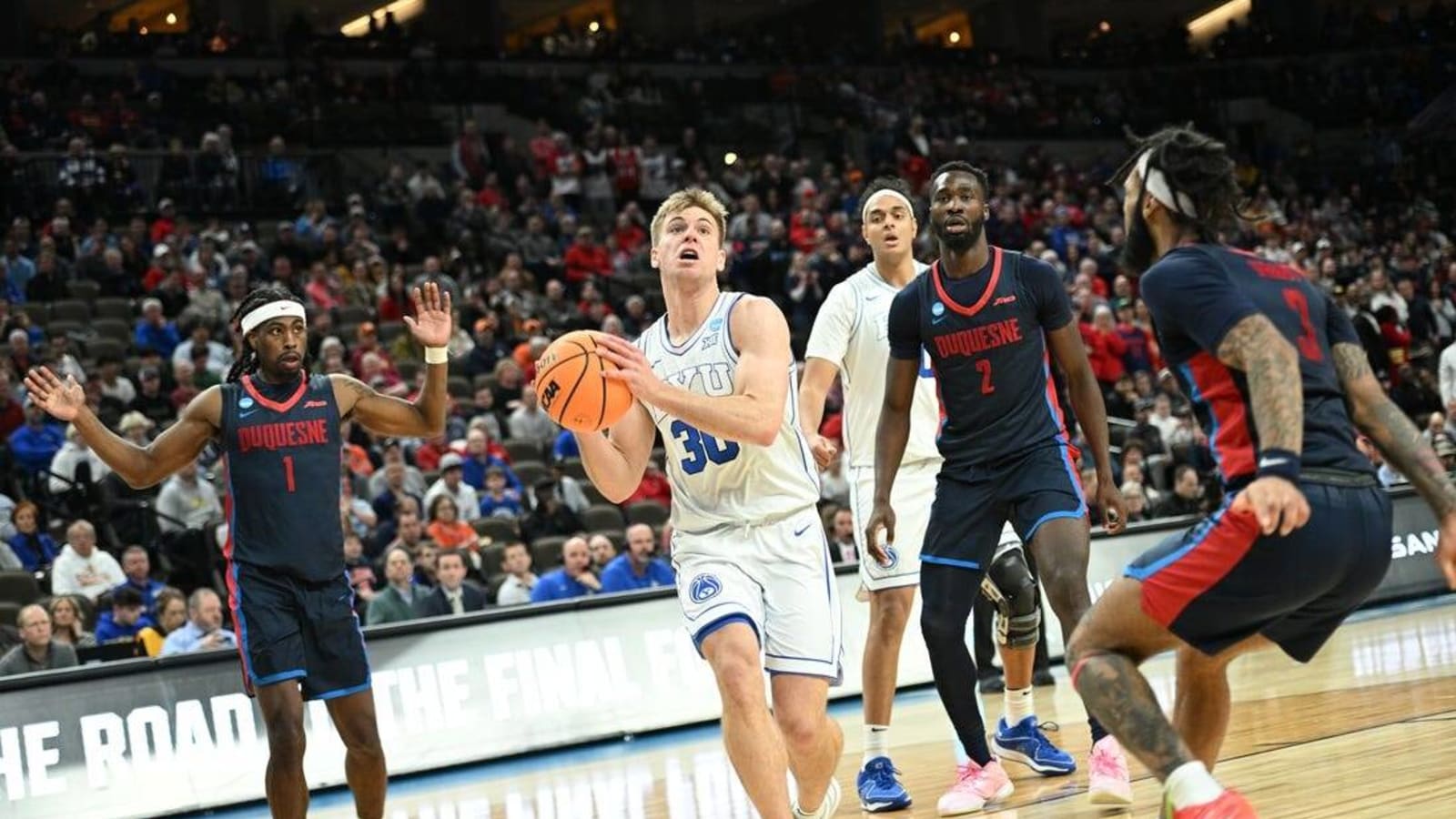 Reports: BYU G Dallin Hall enters portal after head coach departs