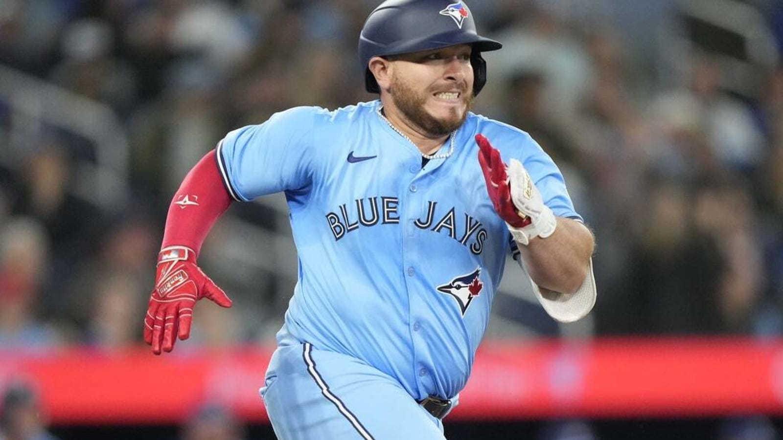 Blue Jays break late tie to beat Nationals