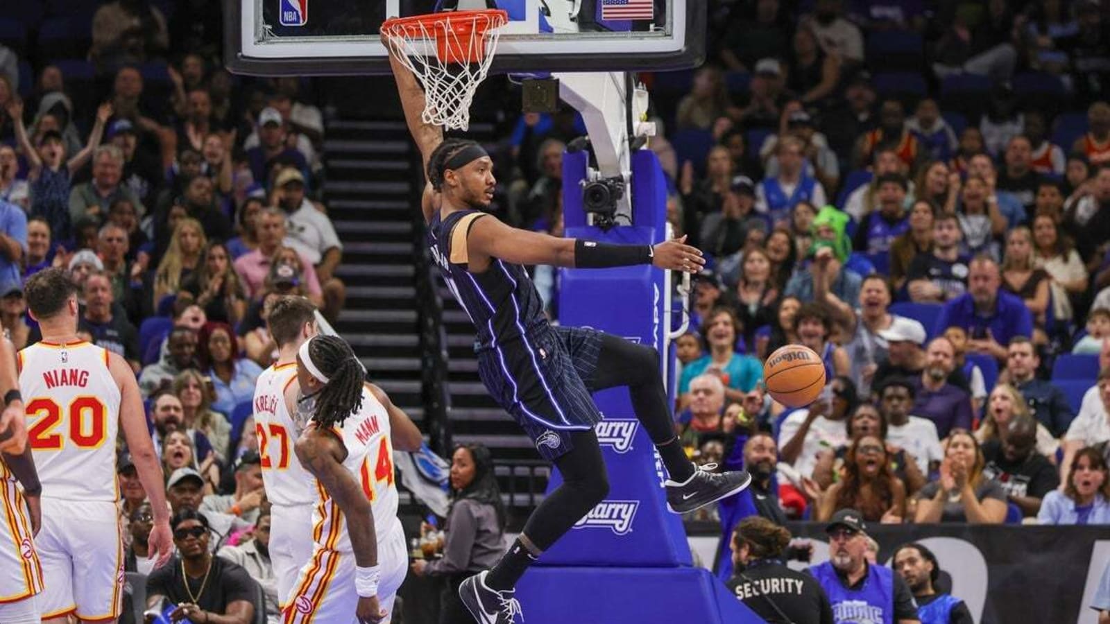 Magic top Hawks, stretch lead in standings