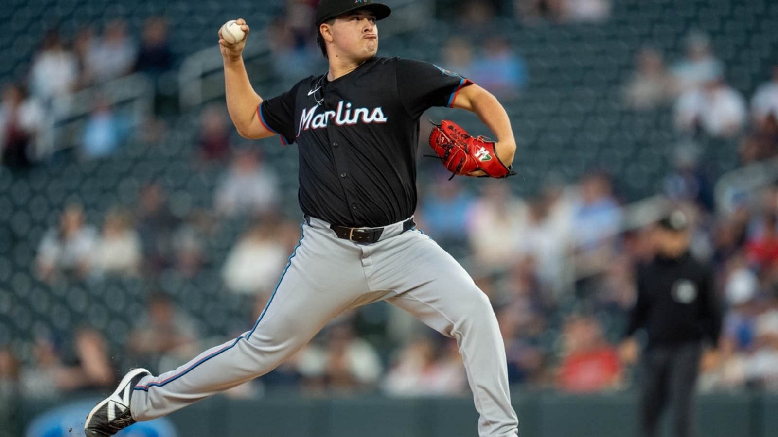 13-inning loss to Marlins dims Twins&#39; playoff hopes