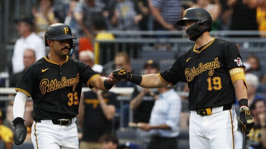 Backed by Pirates&#39; 7-run 2nd, Paul Skenes handles Dodgers