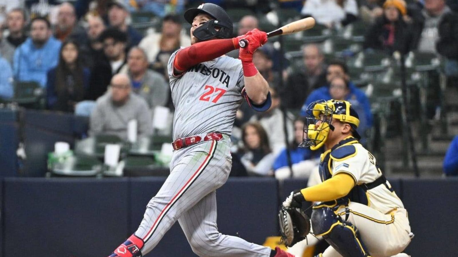 Ryan Jeffers caps Twins&#39; rally, Brewers suffer first loss