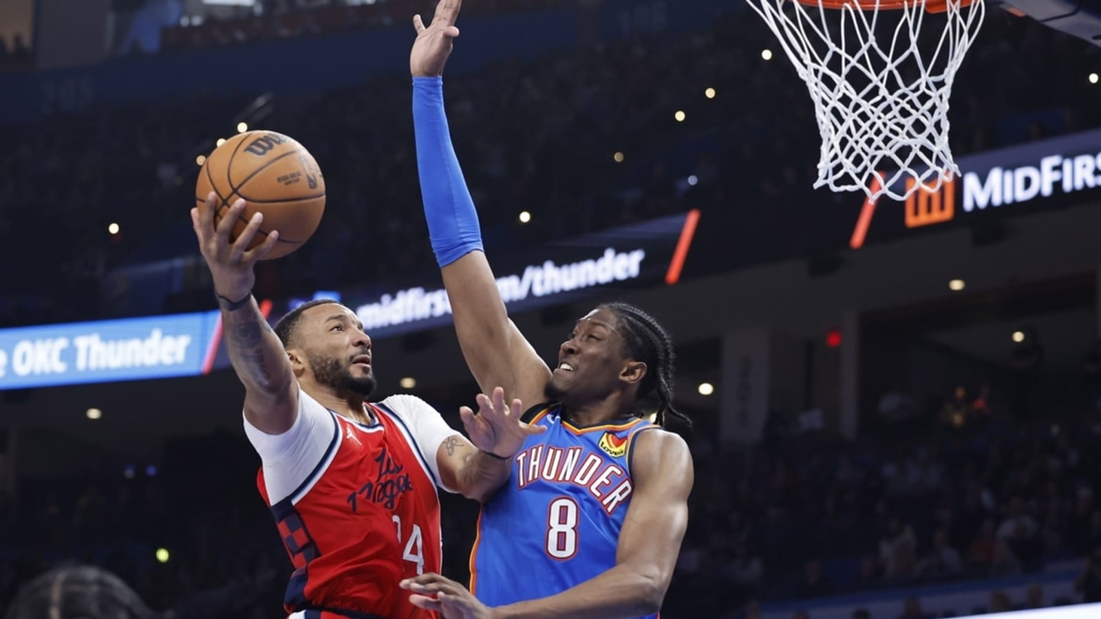 Red-hot Thunder, Knicks put win streaks on line in encounter