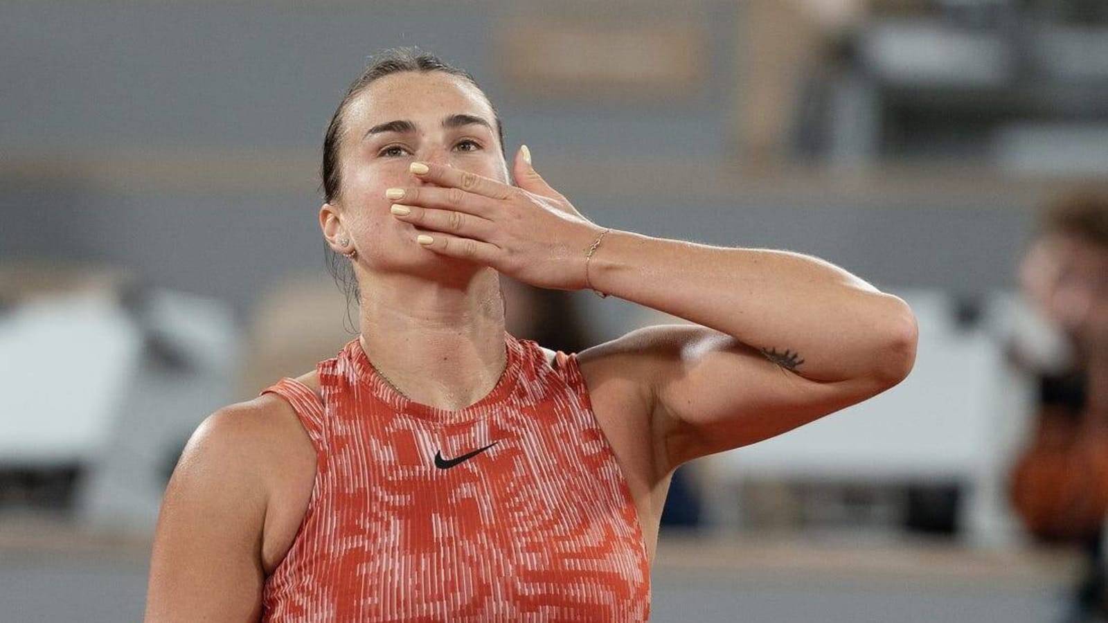Aryna Sabalenka breezes into third round of French Open