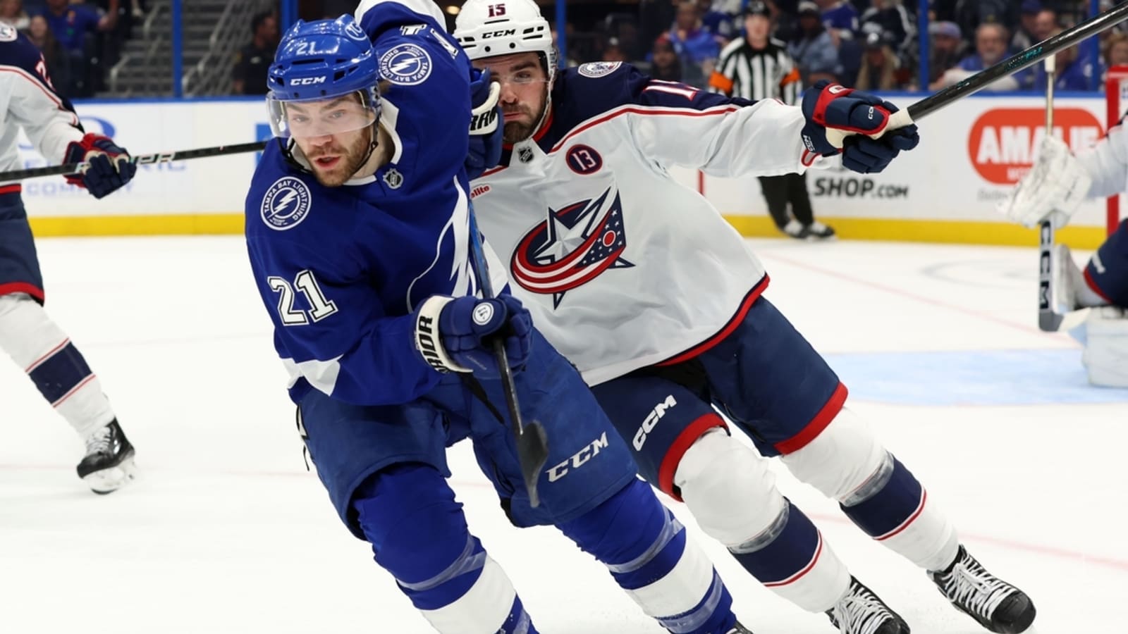 Jake Guentzel stays hot as Lightning hang on vs. Jackets