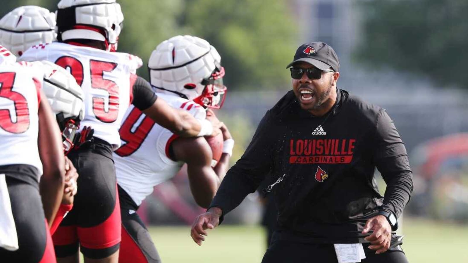 Report: Cincinnati Running Backs Coach De’Rail Sims Accepts SEC Coaching Job