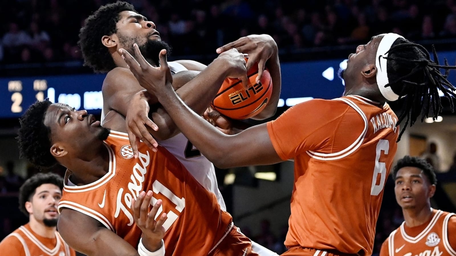 Jaylen Carey&#39;s career night lifts Vanderbilt over Texas