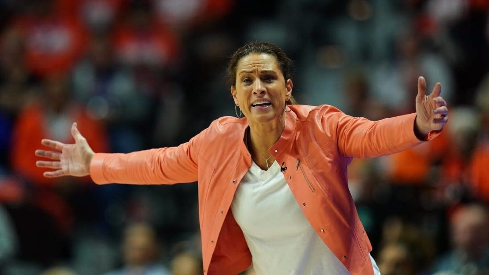 Sabrina Ionescu, Liberty deal Sun first defeat