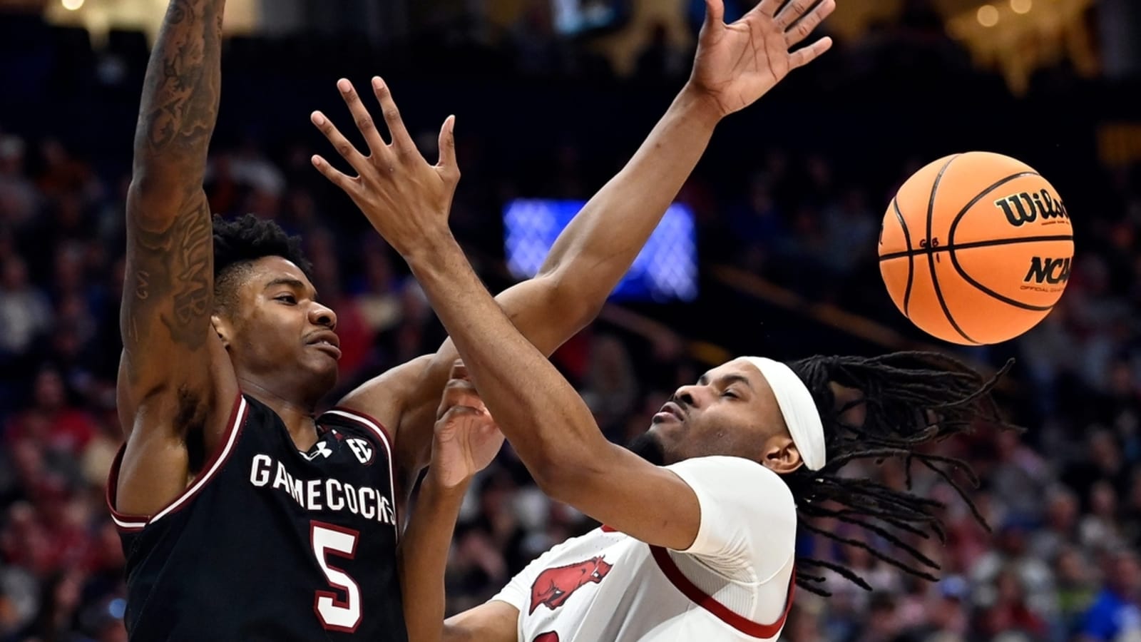 Arkansas beats South Carolina to bolster NCAA Tournament hopes