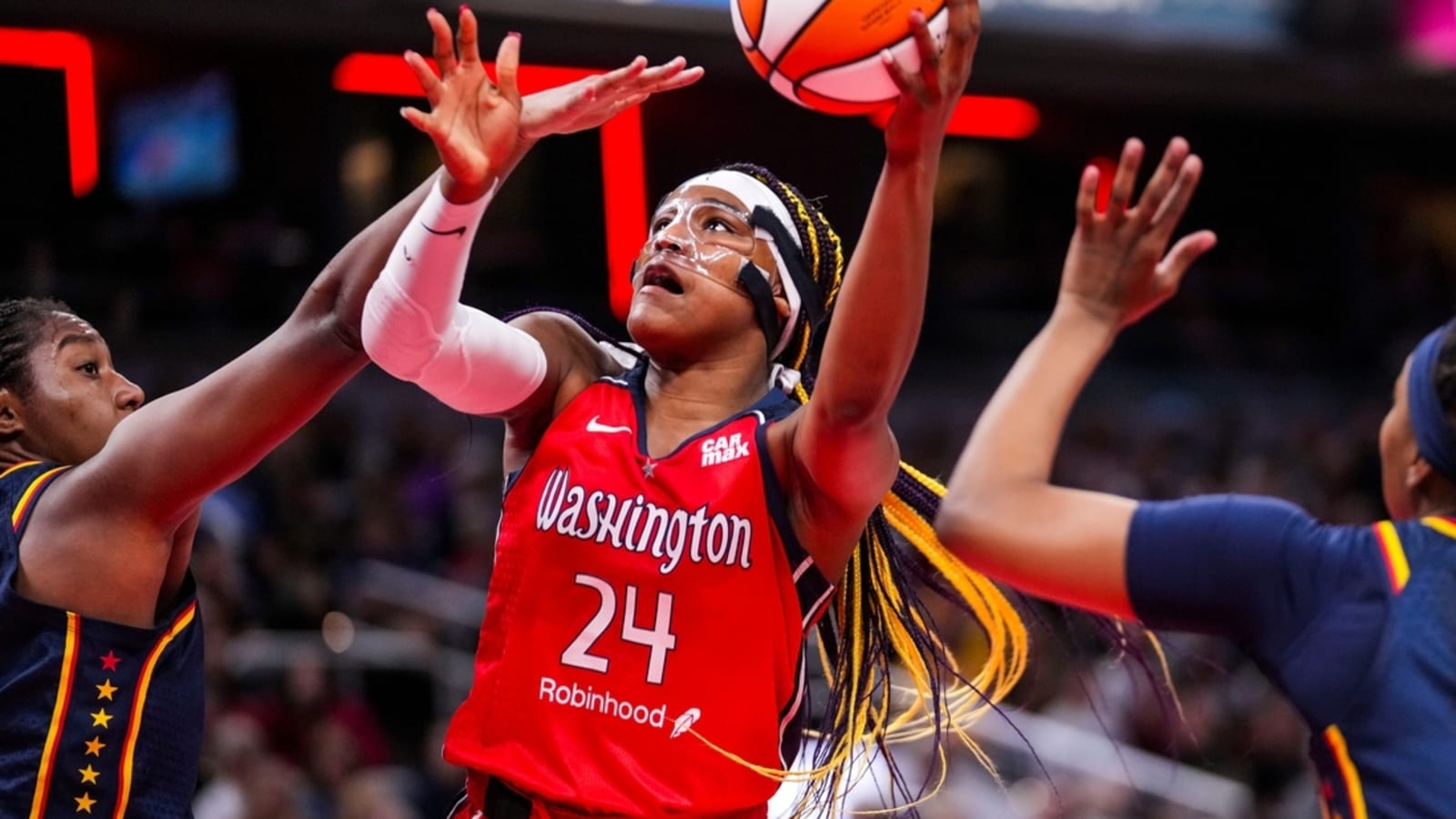 Mystics&#39; Aaliyah Edwards (back) out at least 2 weeks