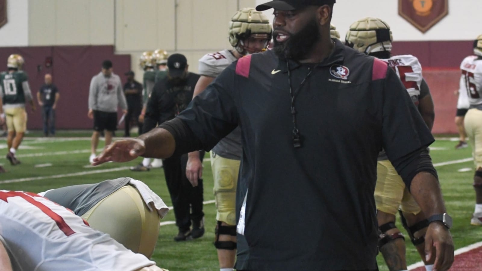 Florida State fires 3 assistants, including OC, DC