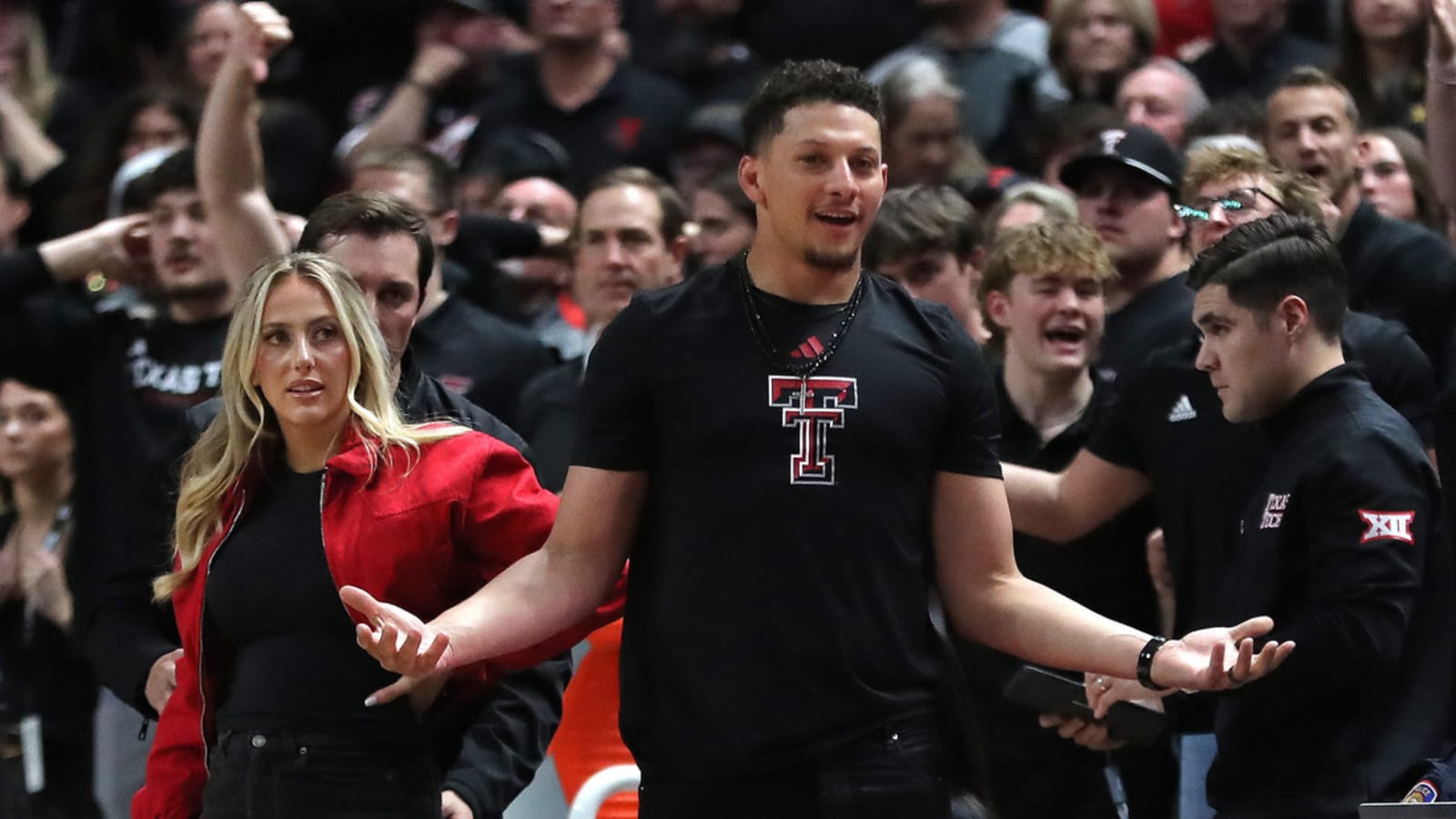 NFL Network torments Chiefs QB Patrick Mahomes with annual 40-yard dash Simulcam during the NFL Scouting Combine