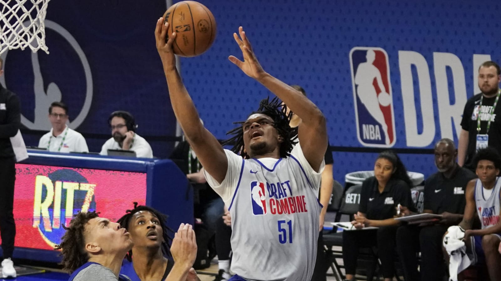 Thunder pull off trade with Knicks, select Weber State star