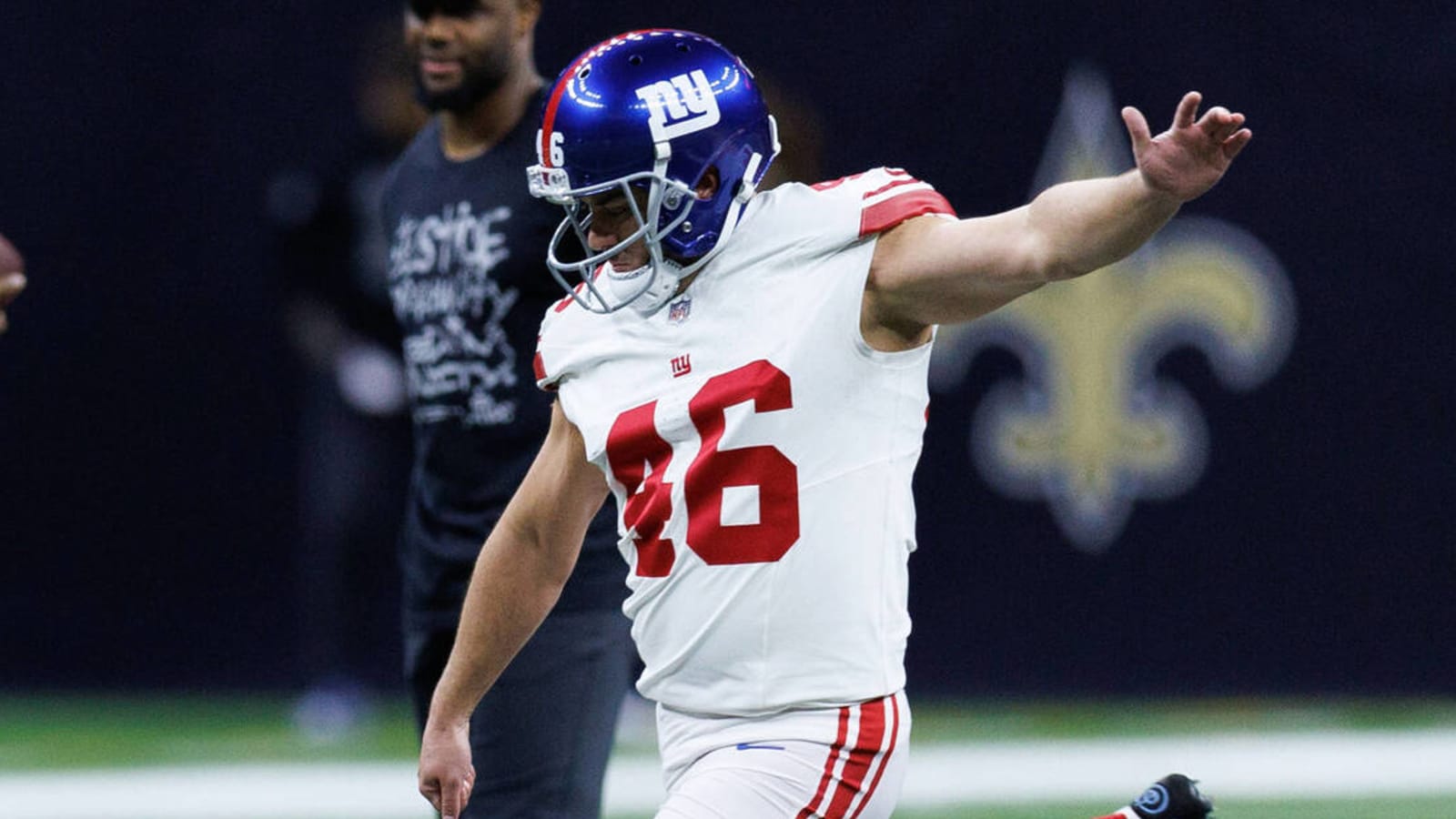 Giants to place veteran kicker on IR