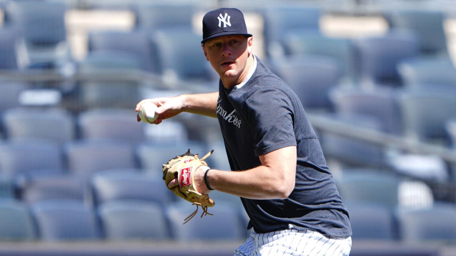 Yankees’ veteran infielder leaves rehab game after one at-bat