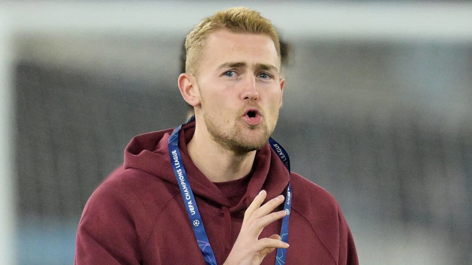 Manchester United transfer target addresses rumours about his future