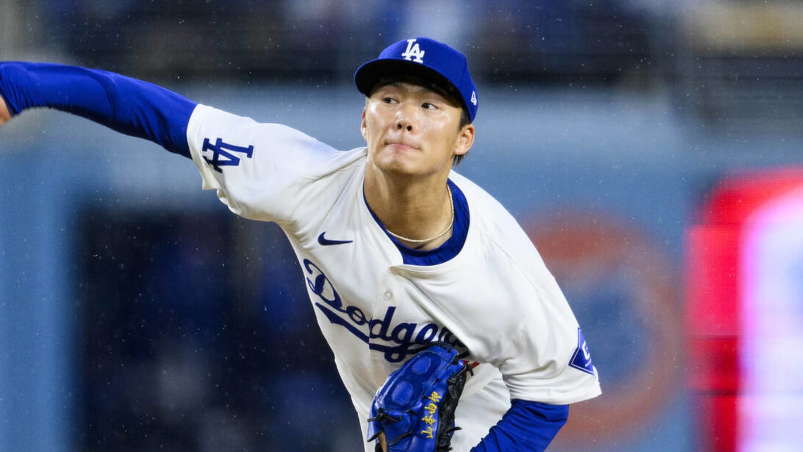 Dodgers' Yoshinobu Yamamoto lasts just one inning in highly