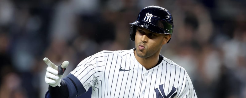Orioles sign Aaron Hicks, former Yankees and Twins outfielder, and
