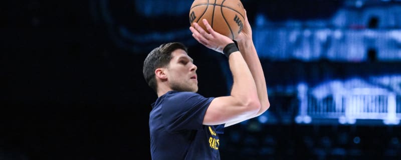 Veteran forward lands one-year deal with West contender