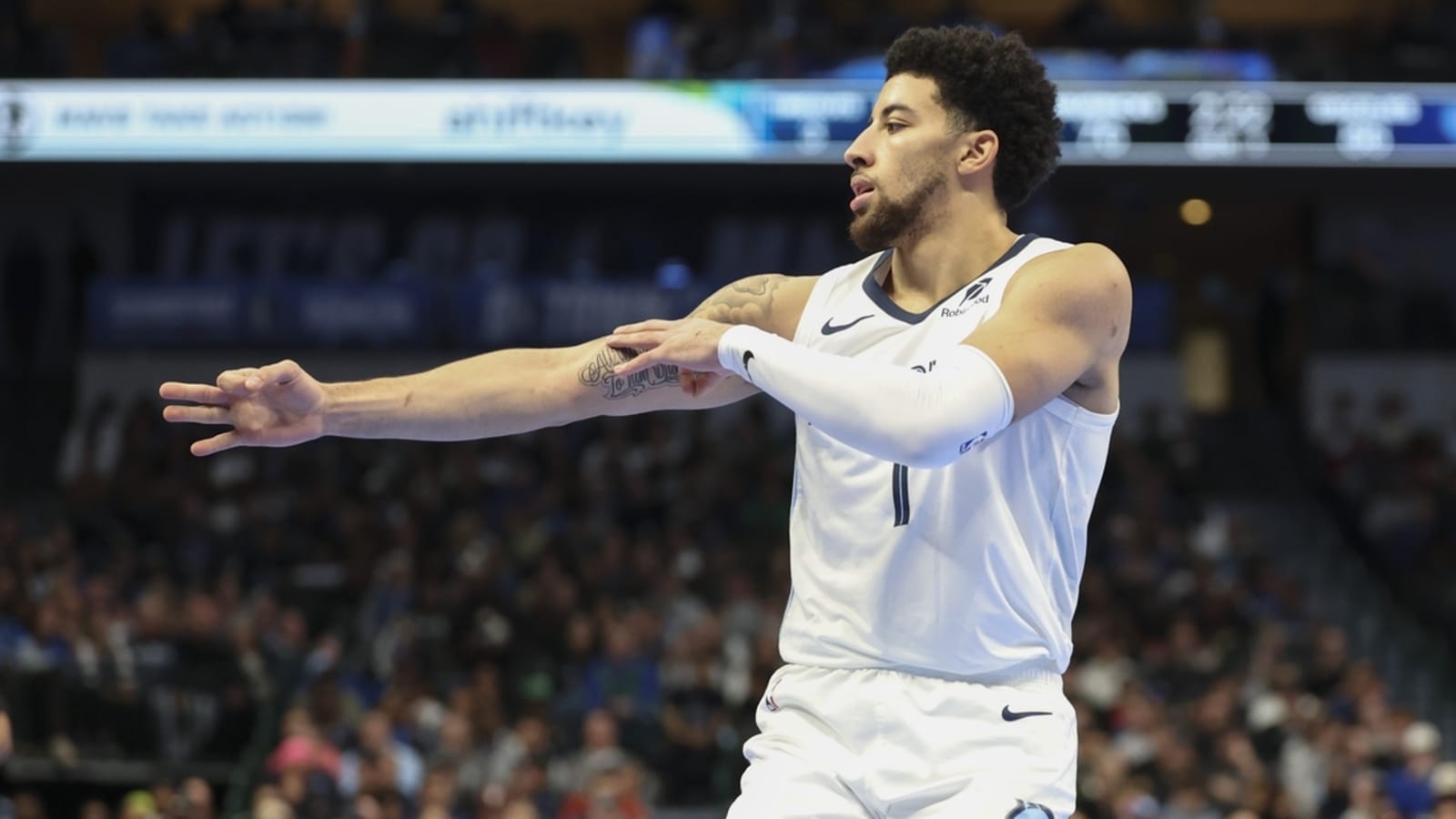 Invincible Grizzlies set for visit from Clippers