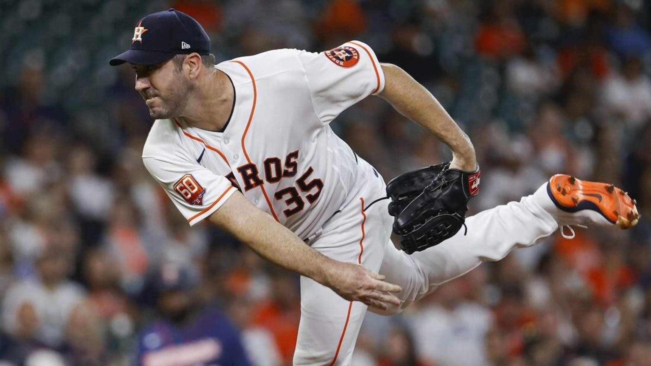 Garcia throws 7 solid innings, Astros beat Red Sox 5-1