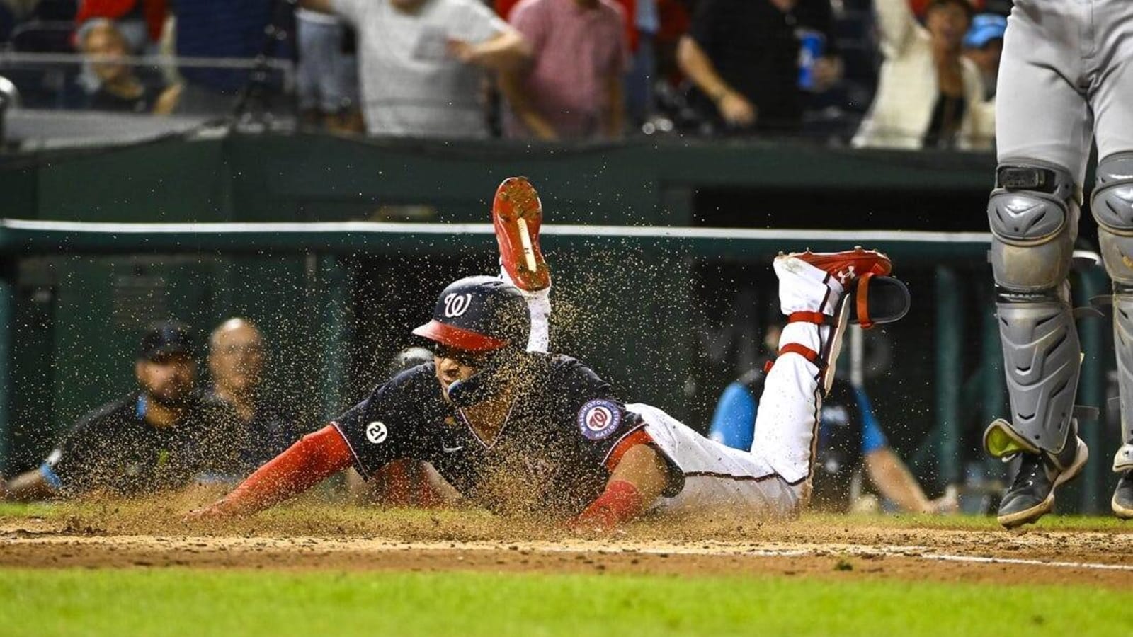 Inside-the-park HR sparks Nationals&#39; comeback win over Marlins