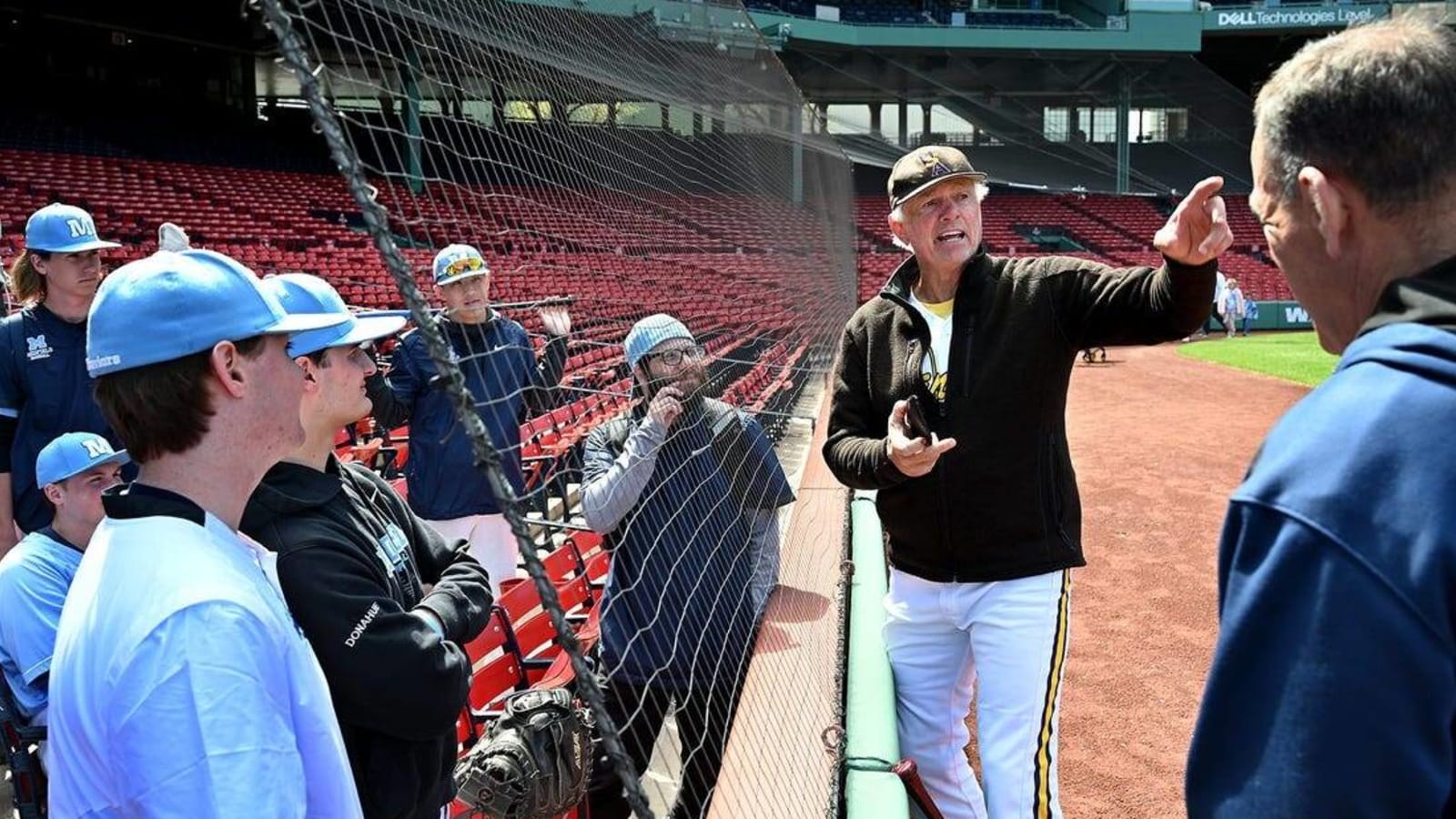 Ex-Red Sox LHP Bill Lee OK after collapsing in exhibition game