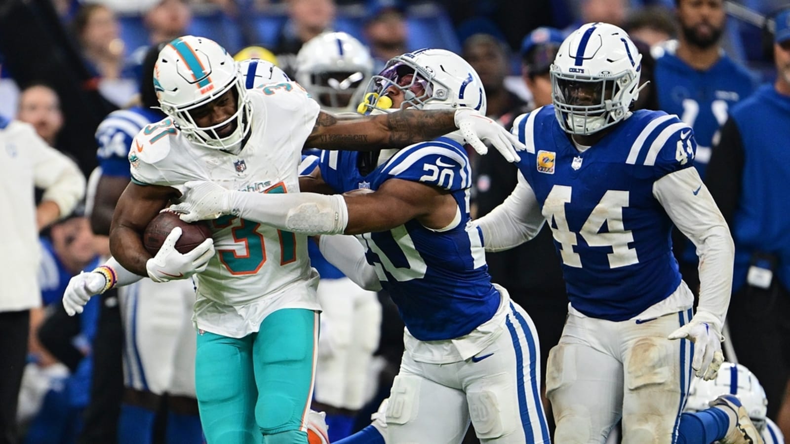 With Anthony Richardson back, Colts edge Dolphins