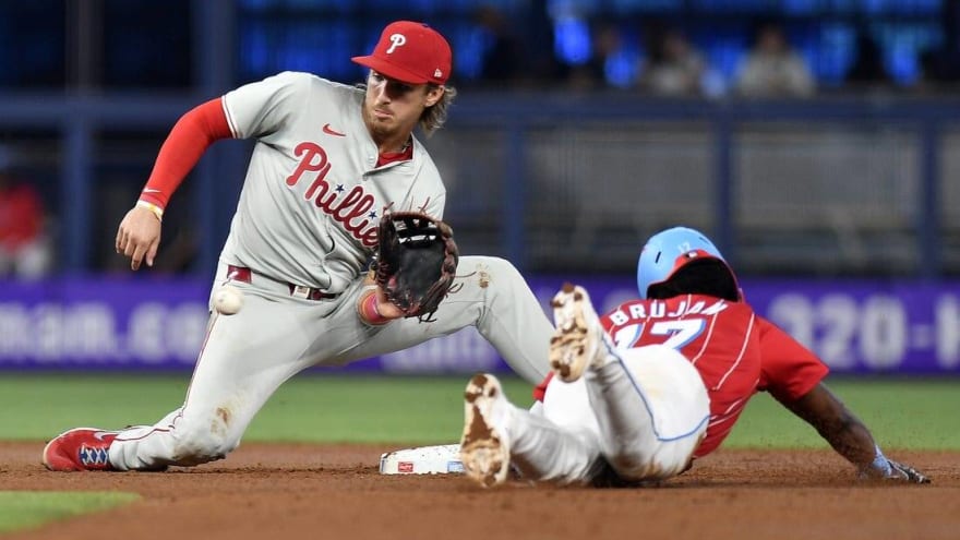 Bryson Stott&#39;s triple jump-starts Phillies past Marlins 8-3