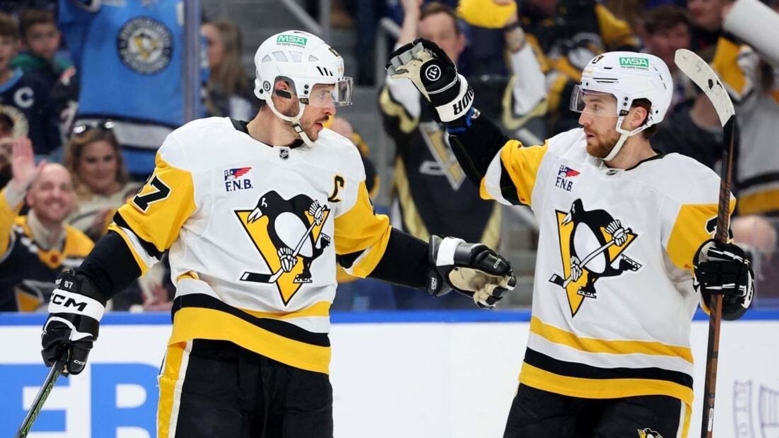 NHL roundup: Sidney Crosby sets record in Pens&#39; loss