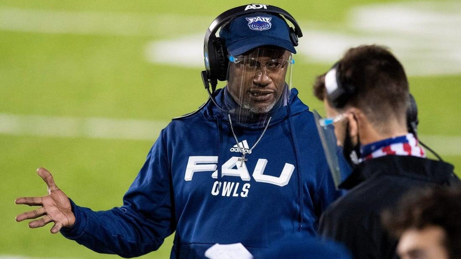 Report: Ravens to name Willie Taggart as RBs coach