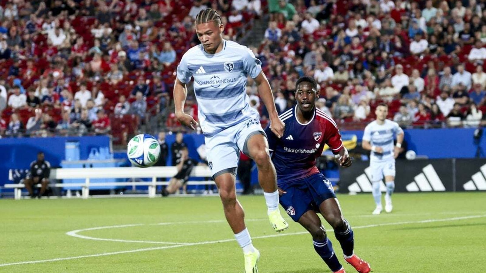 Luciano Acosta, Leo Chu help FC Dallas beat hapless Sporting KC