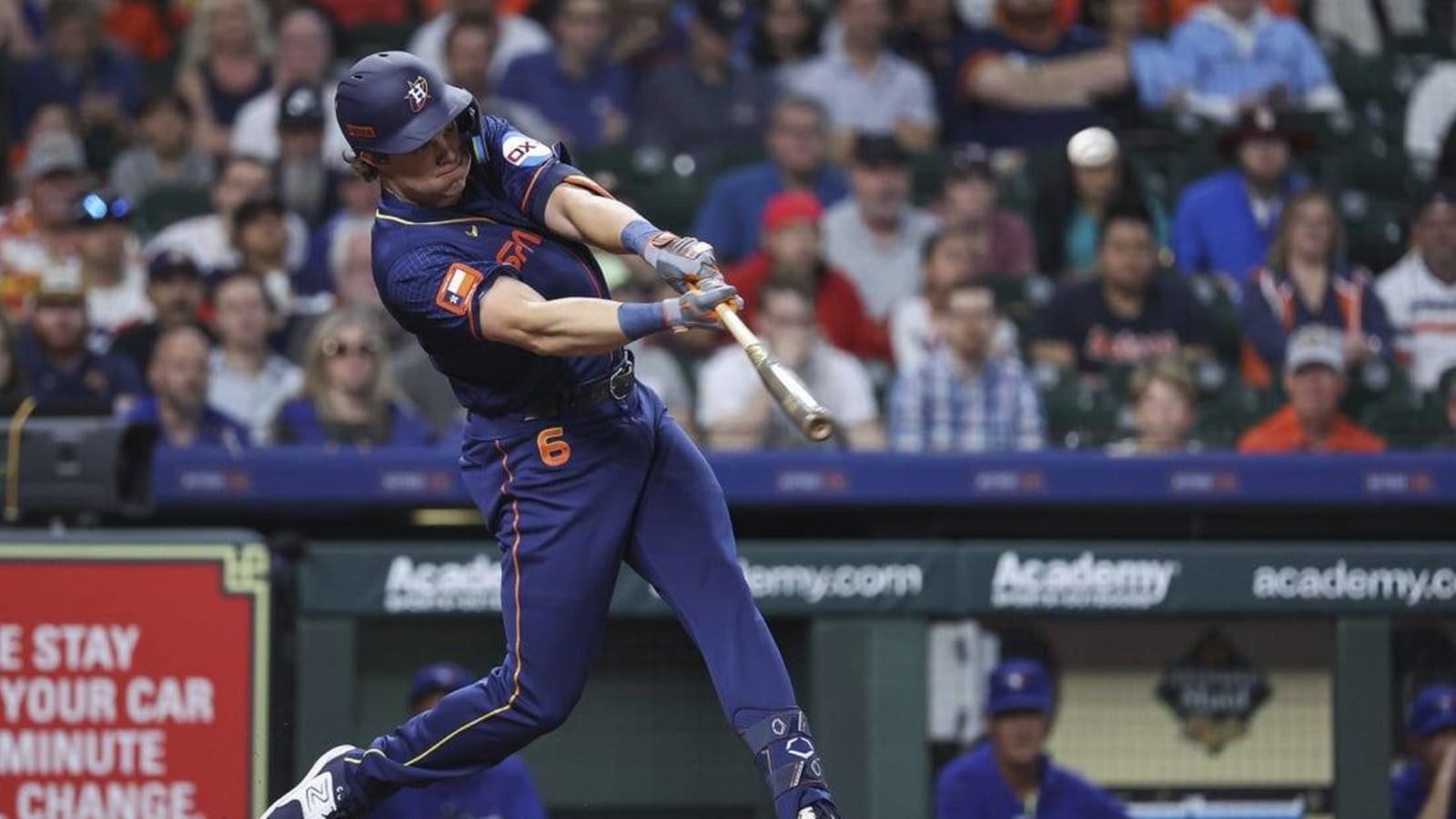 Astros roll a 7 in first inning, rout Blue Jays