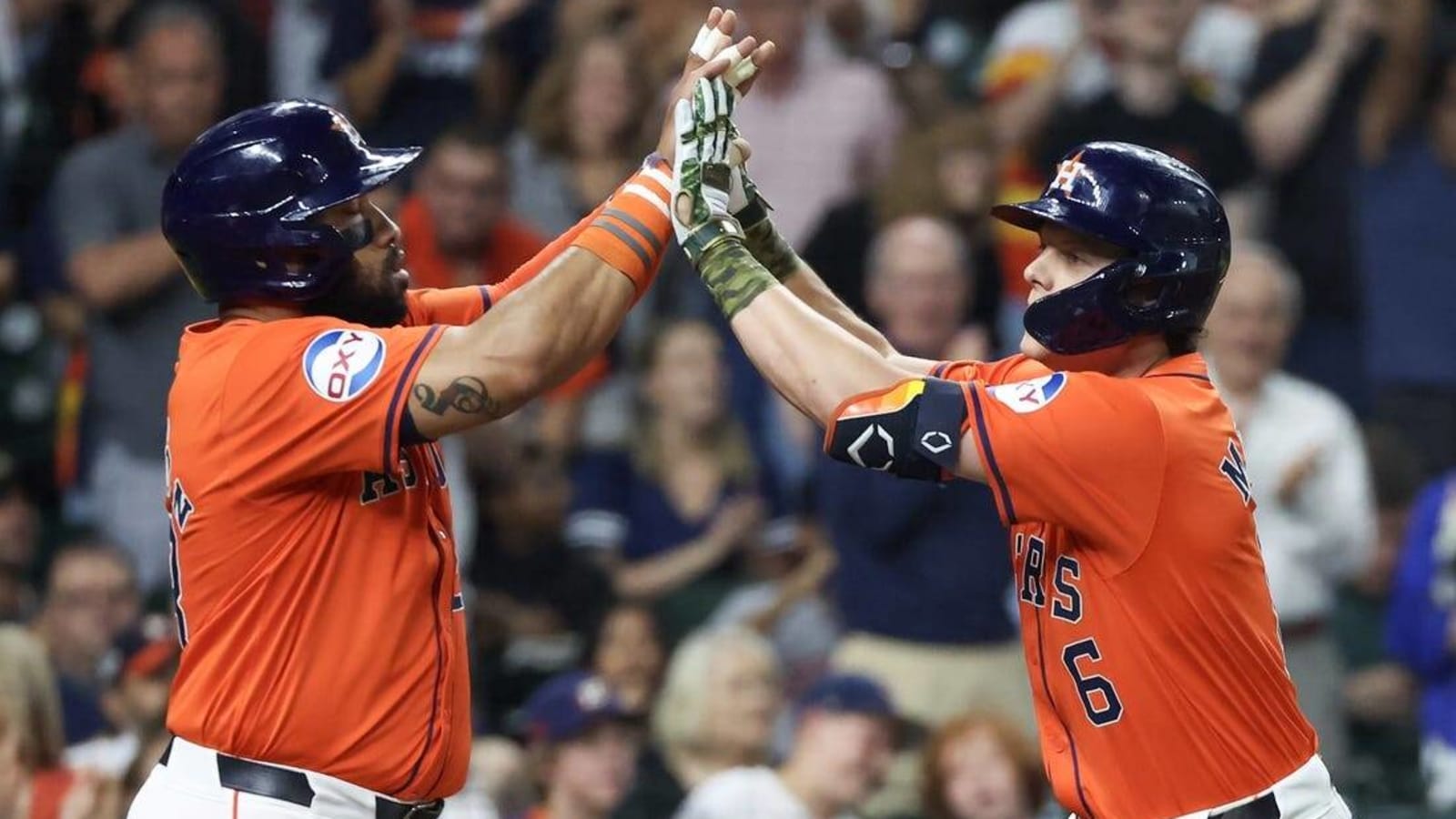 Multi-run homers fuel Astros&#39; victory over Brewers