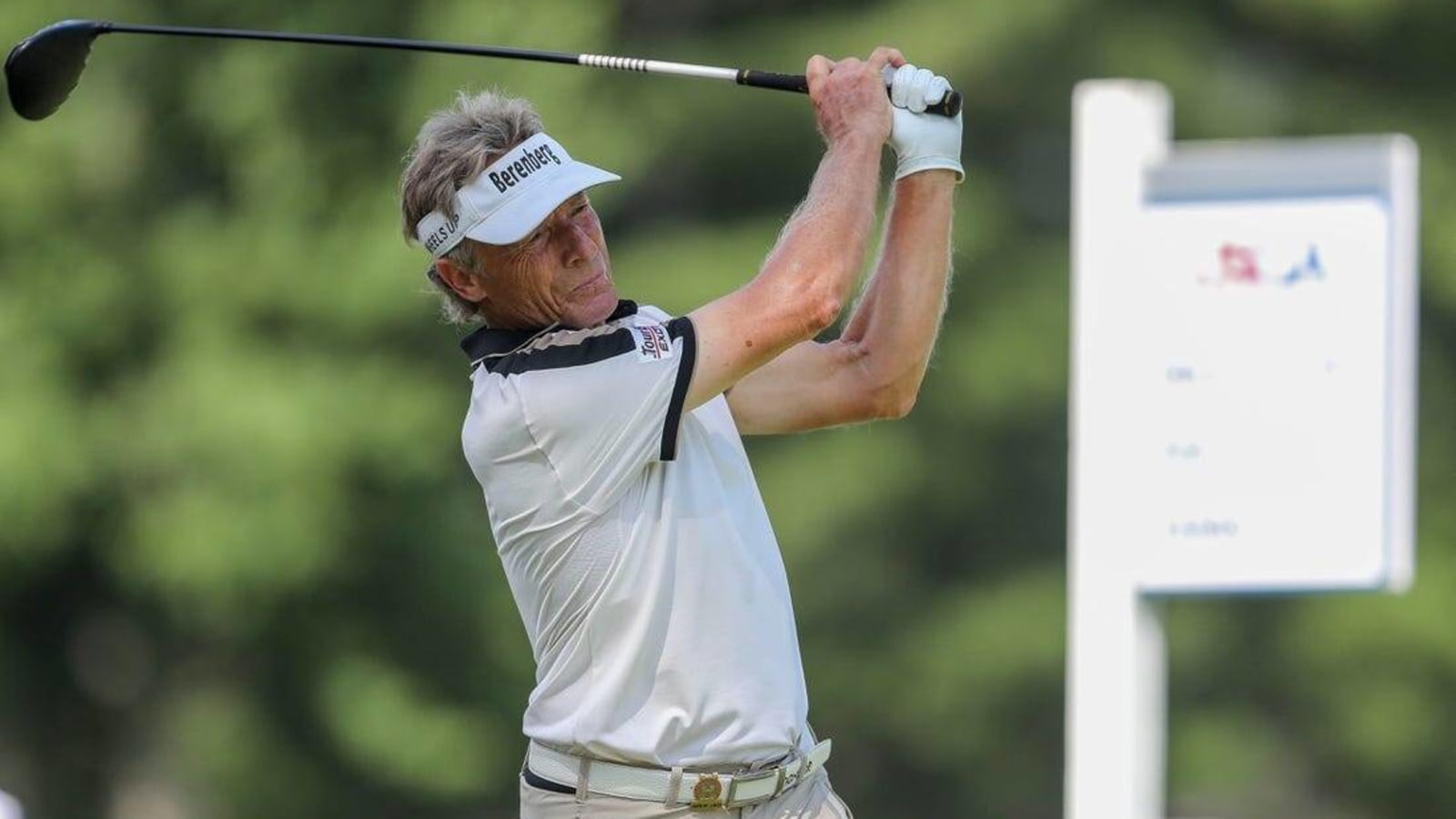 Bernhard Langer, 65, jumps in front at U.S. Senior Open