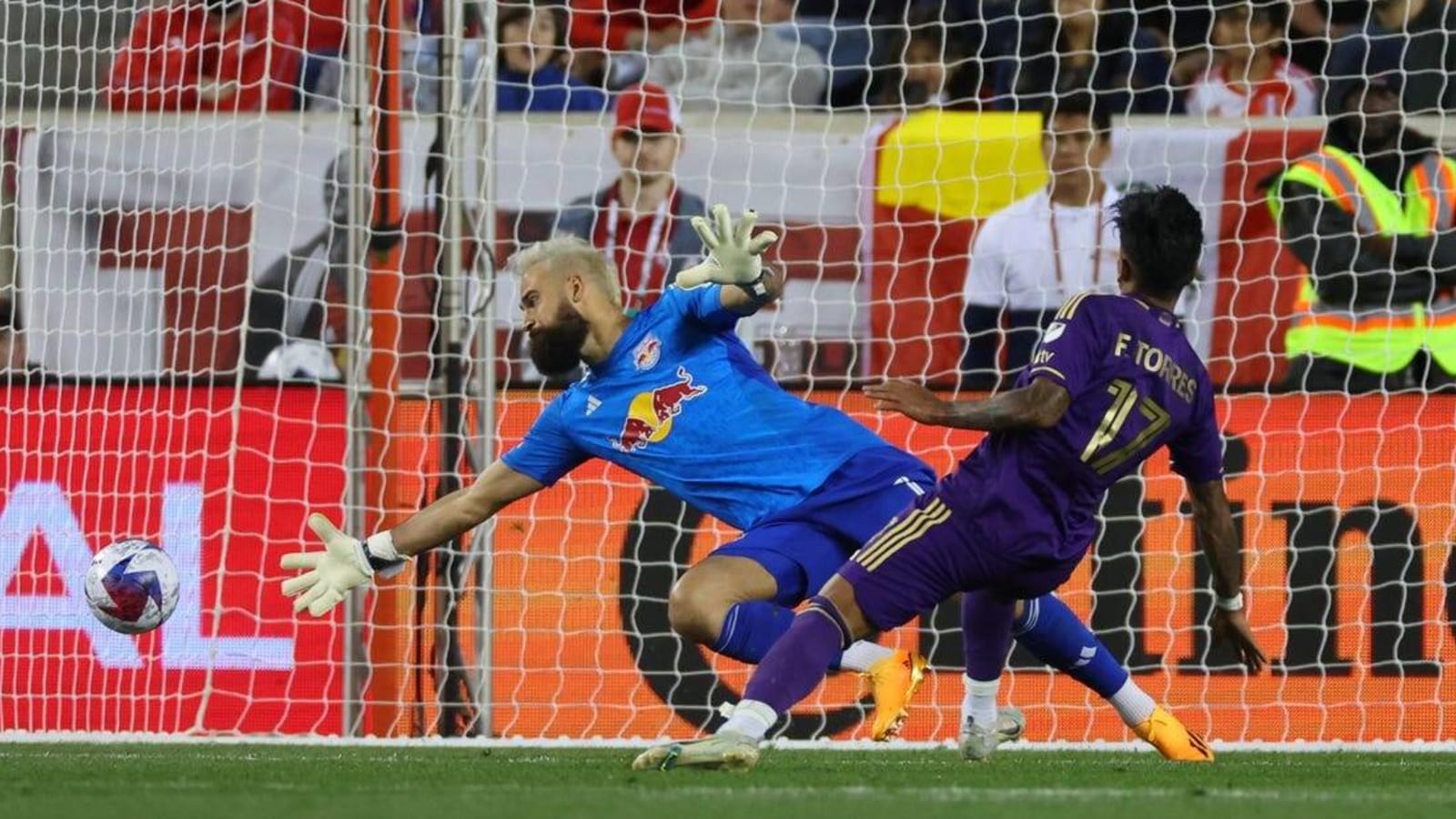 Facundo Torres (two goals), Orlando City blank Red Bulls