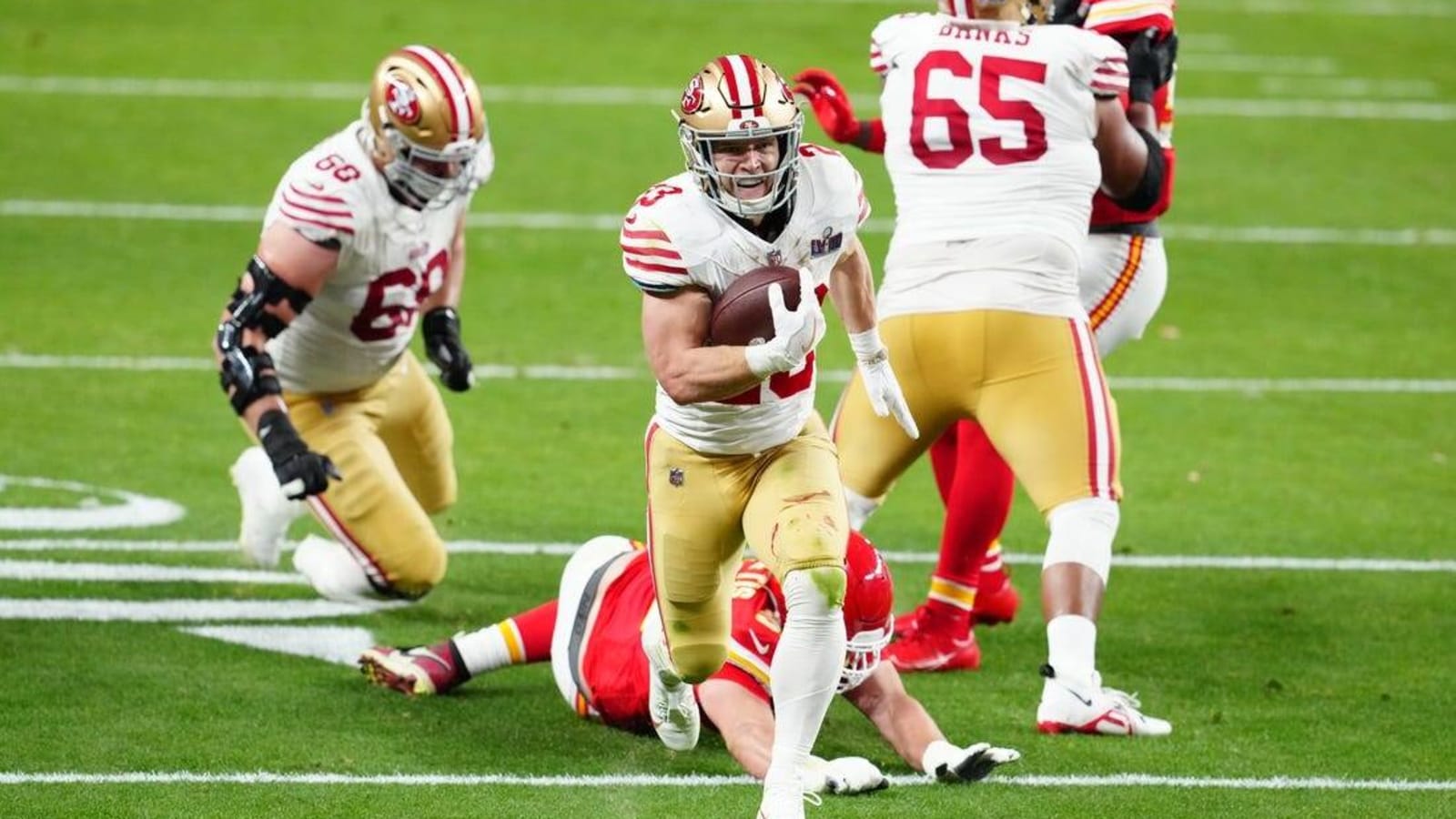 Trick play fuels 49ers to 10-3 Super Bowl halftime lead over Chiefs