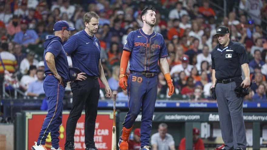 Astros OF Kyle Tucker leaves game after foul off of leg